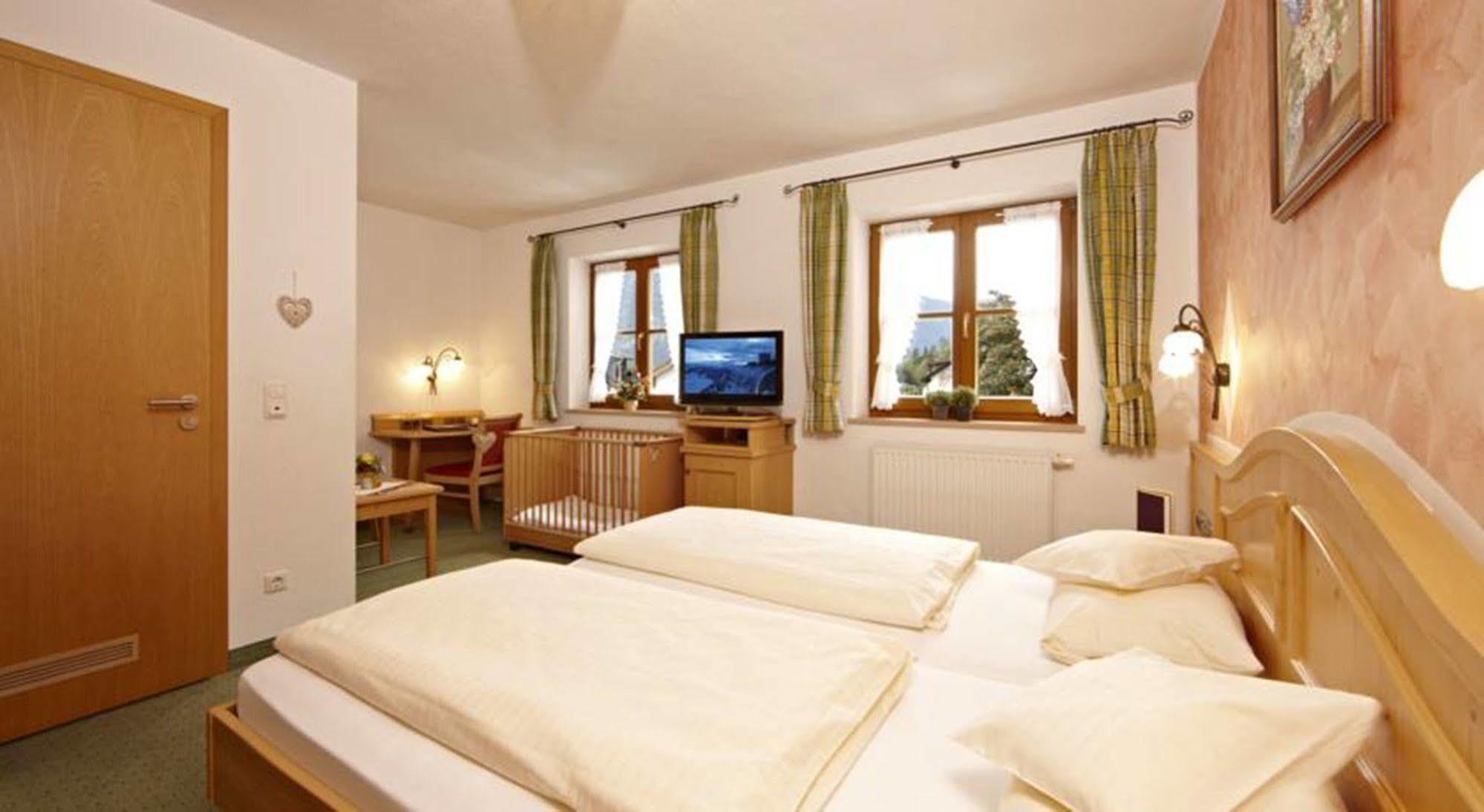 Hotel Schatten Γκάρμις-Παρτενκίρχεν Εξωτερικό φωτογραφία
